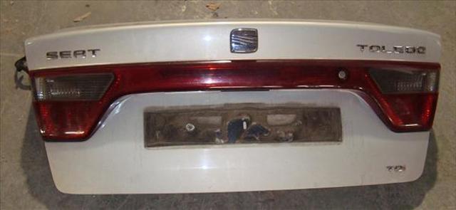 Tampa de porta-malas 1M5827025 VAG