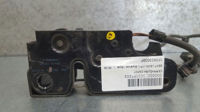 1P0823509F VAG