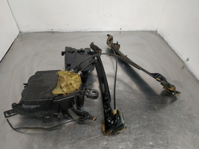 Motor de acionamento de vidro da porta dianteira esquerda 1P0867435 VAG