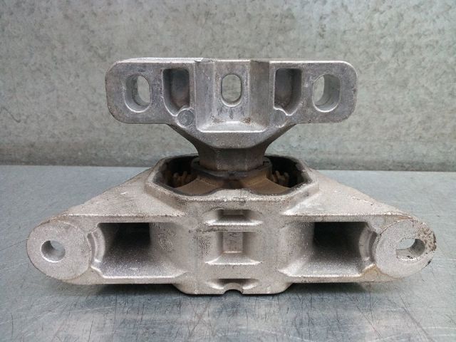 Coxim (suporte) direito de motor 1S0199262 VAG