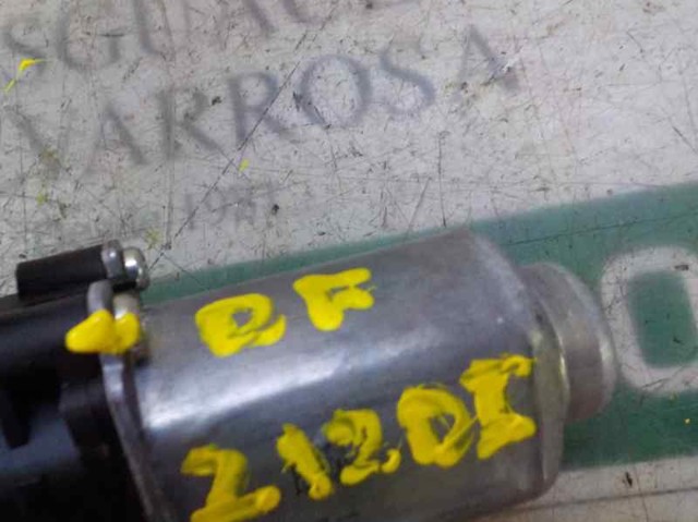 Motor de acionamento de vidro da porta dianteira direita 1S0959802 VAG