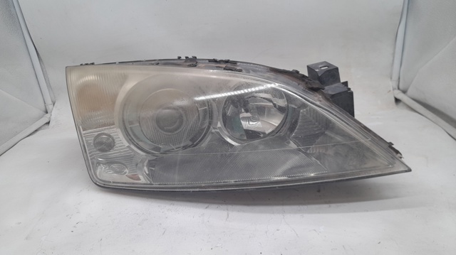 Luz direita 1S7113005CK FORD