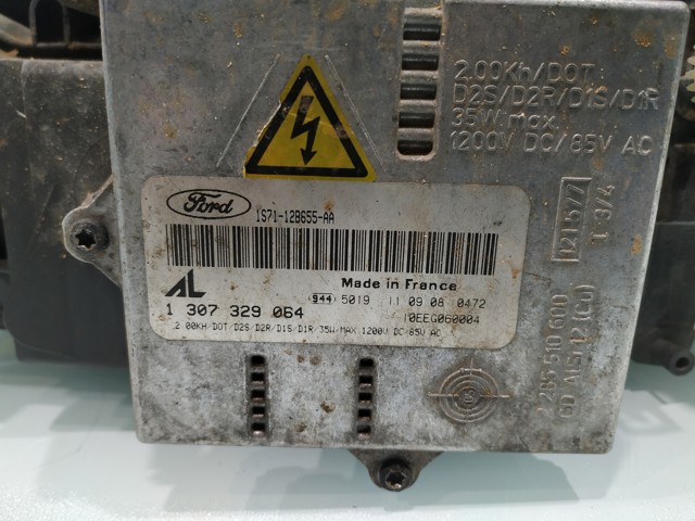 Luz direita 1S7113005UF FORD