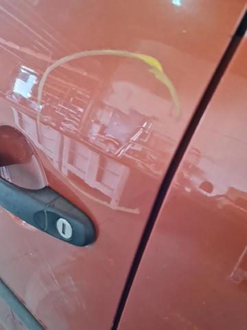 Porta dianteira esquerda 1T0831055AA VAG