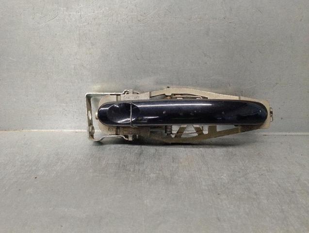 Suporte de maçaneta externa da porta dianteira direita 1T0837886A VAG