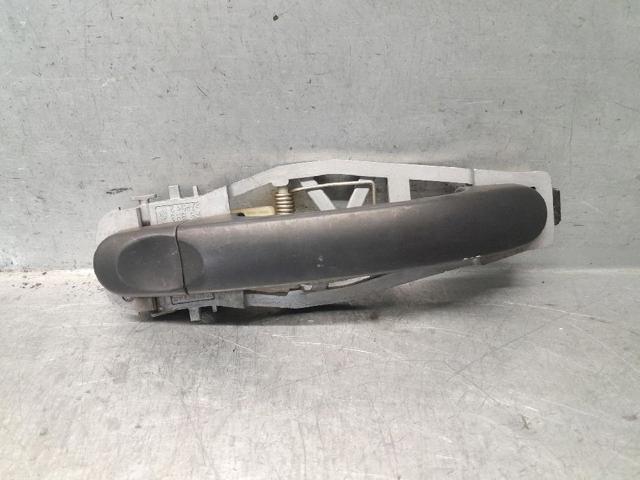 Suporte de maçaneta externa da porta dianteira direita 1T0837886B VAG