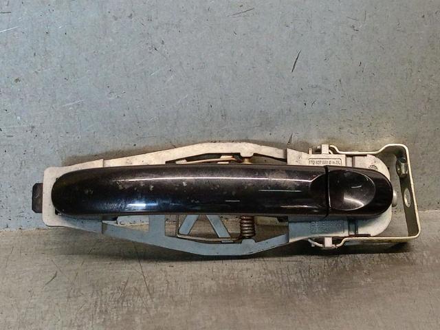 Suporte de maçaneta externa da porta dianteira direita 1T0837886B VAG