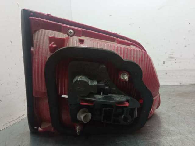 Lanterna traseira direita interna 1T0945094 VAG