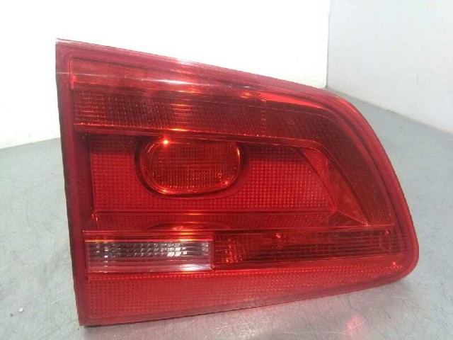 Lanterna traseira direita interna 1T0945094 VAG