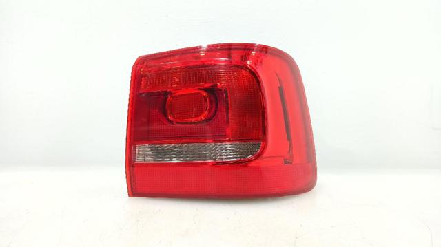 Lanterna traseira direita externa 1T0945096R VAG