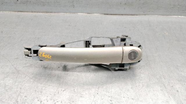 Suporte de maçaneta externa da porta dianteira esquerda 1U0837885B VAG