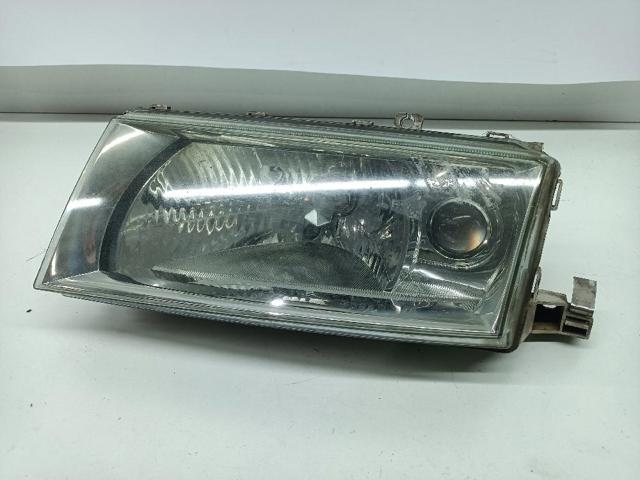 Luz esquerda 1U1941015L VAG