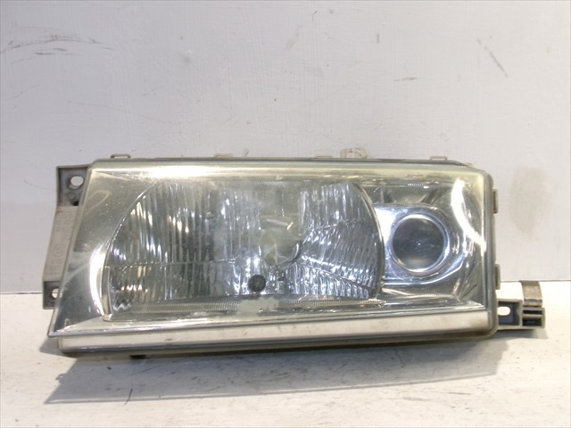Luz esquerda 1U1941015L VAG
