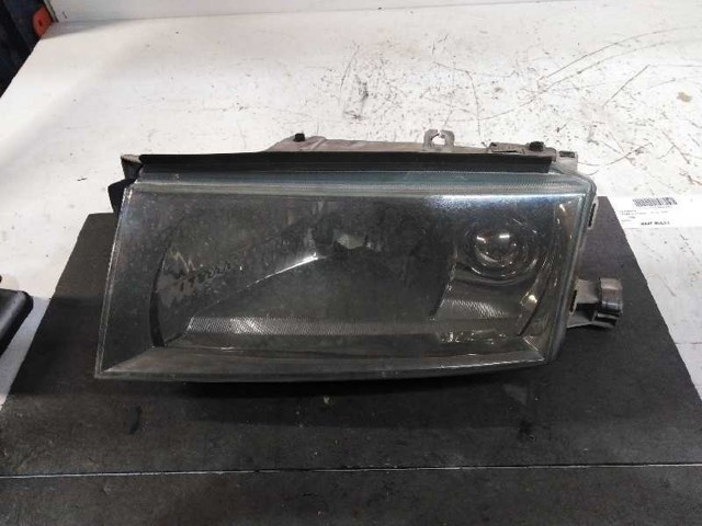 Luz esquerda 1U1941017C VAG