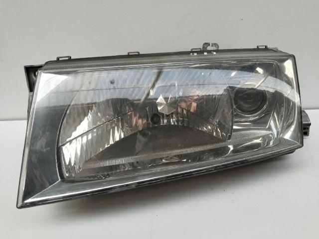 Luz esquerda 1U1941017N VAG