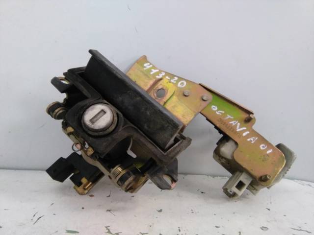 Puxador externo de tampa de porta-malas (de 3ª/5ª porta traseira) 1U6827565C VAG