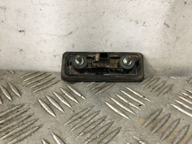 Puxador externo de tampa de porta-malas (de 3ª/5ª porta traseira) 1Z0827574C VAG