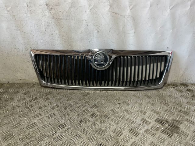 Grelha do radiador 1Z0853668 VAG