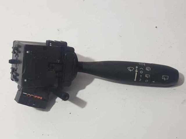 Comutador direito instalado na coluna da direção 202007962 HYUNDAI