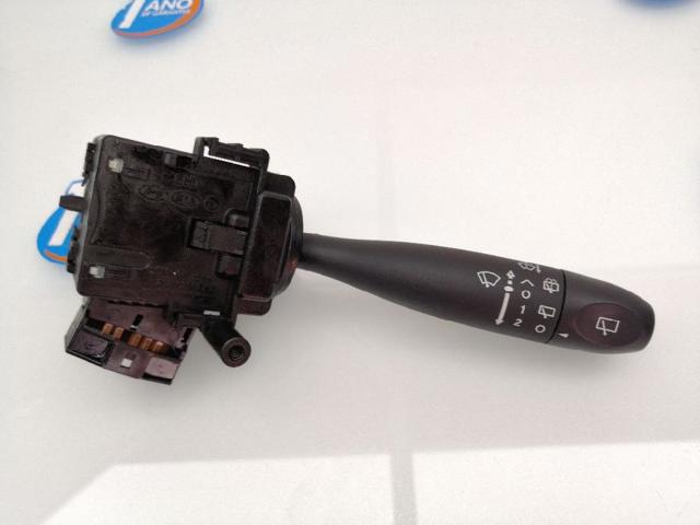Comutador direito instalado na coluna da direção 202007962 HYUNDAI