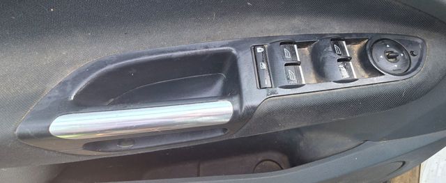 2033890 Ford