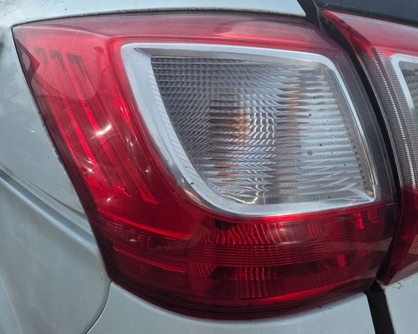 Lanterna traseira esquerda externa 2035590 FORD