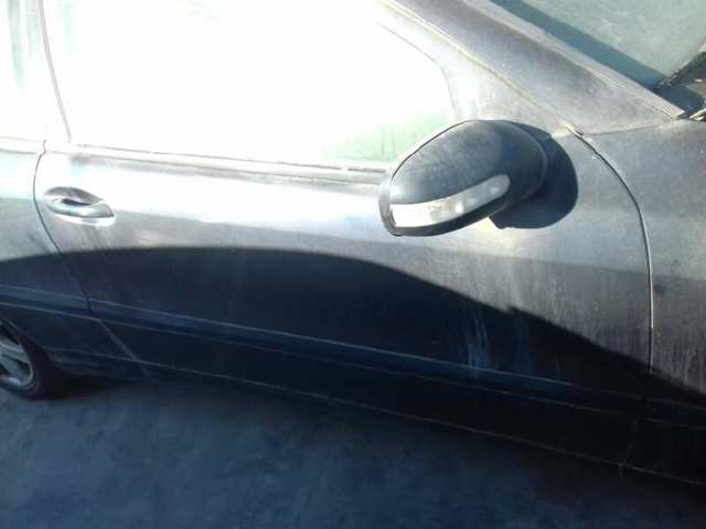 Porta dianteira direita 2037201605 MERCEDES