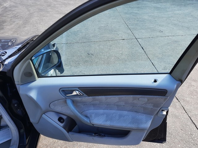 2037201646 Mercedes
