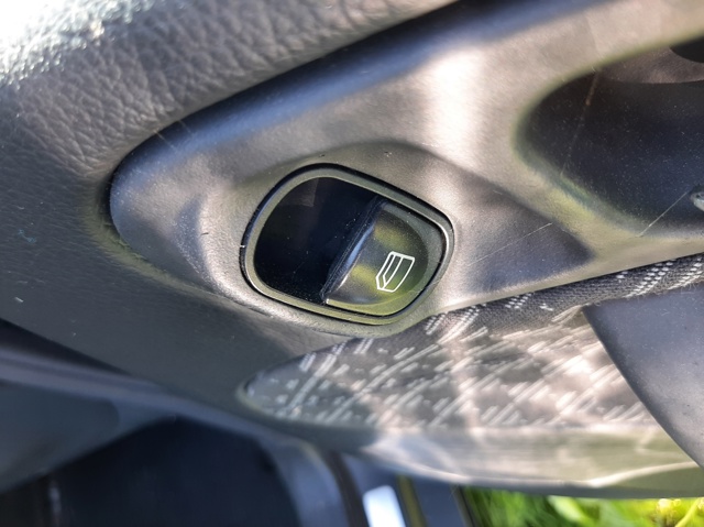 2037300446 Mercedes