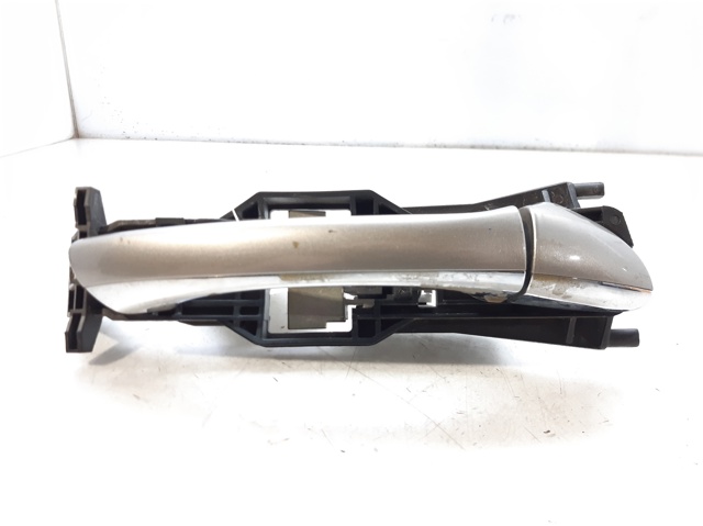 Suporte de maçaneta externa da porta traseira direita 2037601034 MERCEDES