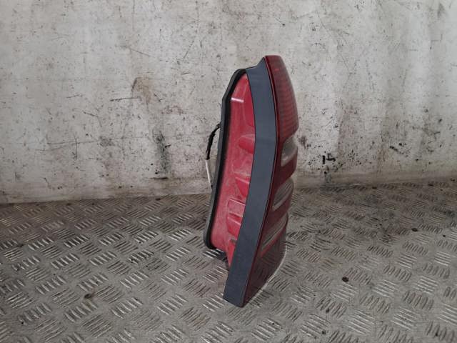 Lanterna traseira direita para Mercedes C S203