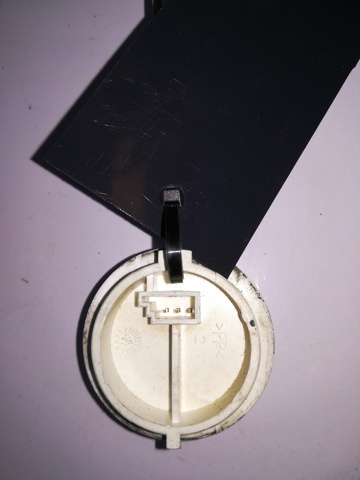 Sensor de temperatura de ar no salão 2038300072 MERCEDES