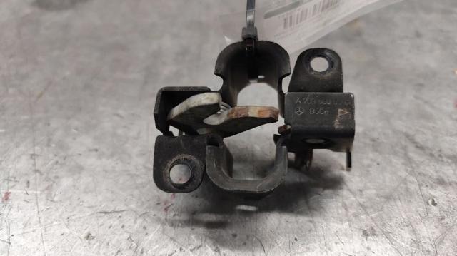Fecho da capota 2038800060 MERCEDES