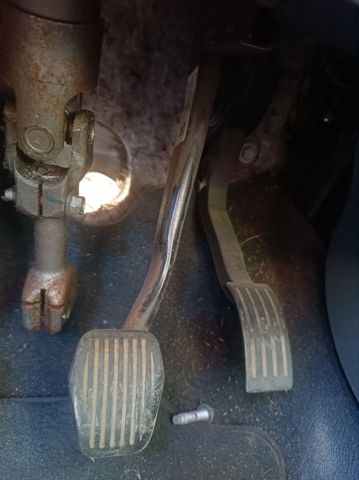 Cilindro mestre de embraiagem 2041754 FORD