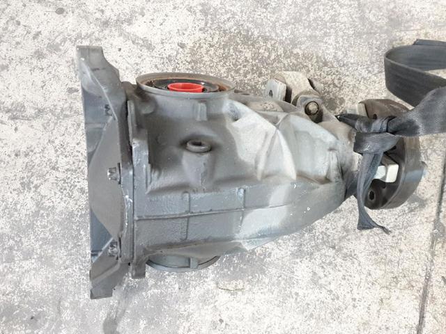 Tampa de redutor traseiro 2043510408 MERCEDES