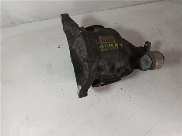 Tampa de redutor traseiro 2043510408 MERCEDES