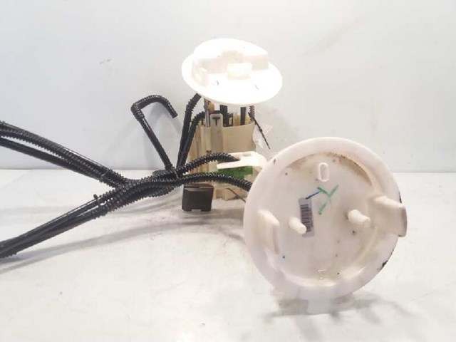 Sensor esquerdo do nível de combustível no tanque 2045400917 MERCEDES