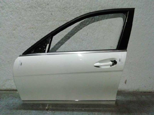Porta dianteira esquerda 2047205900 MERCEDES