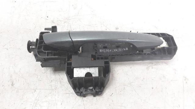 Maçaneta externa dianteira/traseira da porta direita 20476002709999 MERCEDES