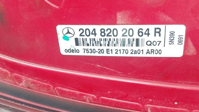 Lanterna traseira direita 2048202064 MERCEDES