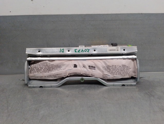 Cinto de segurança (AIRBAG) de condutor, de proteção de joelhos 2048601902 MERCEDES