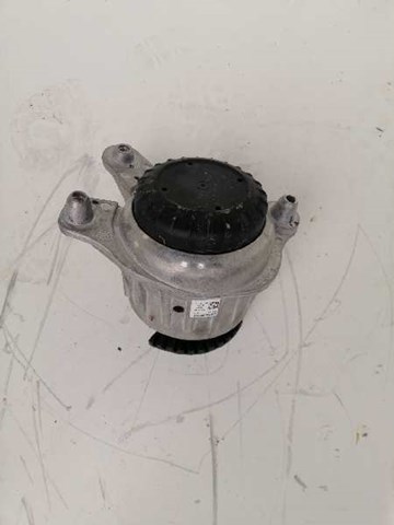 Coxim (suporte) esquerdo de motor 2052406617 MERCEDES