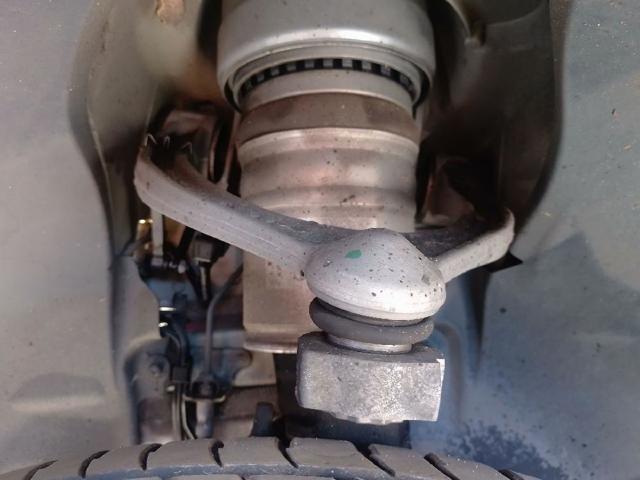 Braço oscilante superior esquerdo de suspensão dianteira 2053305501 MERCEDES