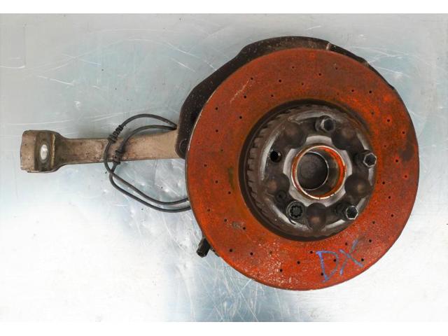 Cubo dianteiro 2053340400 MERCEDES