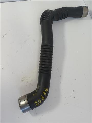 Mangueira (cano derivado) de intercooler 2055280300 MERCEDES