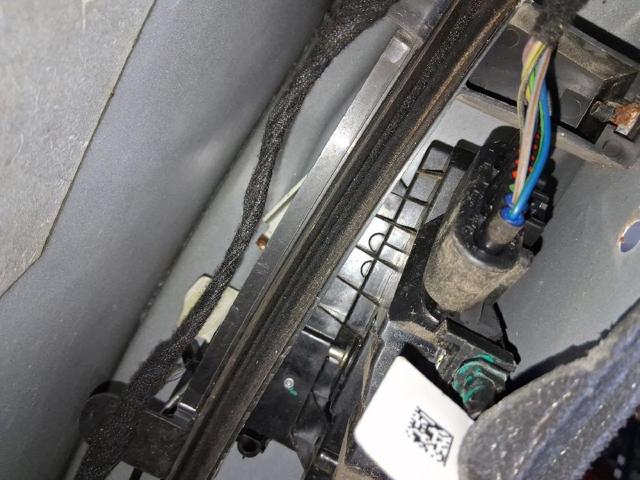 Fecho da porta dianteira esquerda para Ford ECOSPORT 