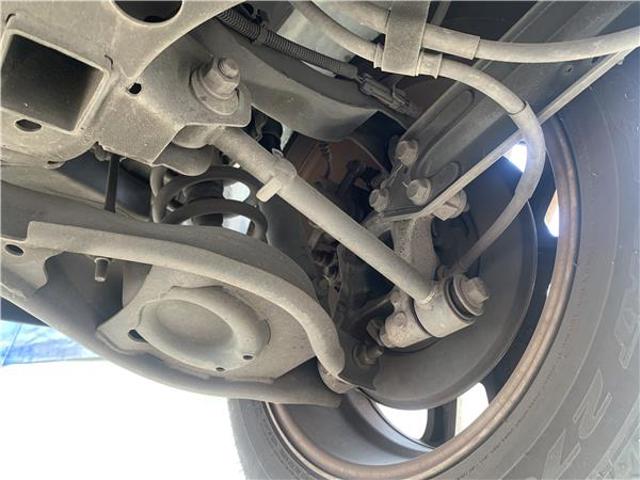 Braço oscilante inferior esquerdo de suspensão traseira 20756281 OPEL