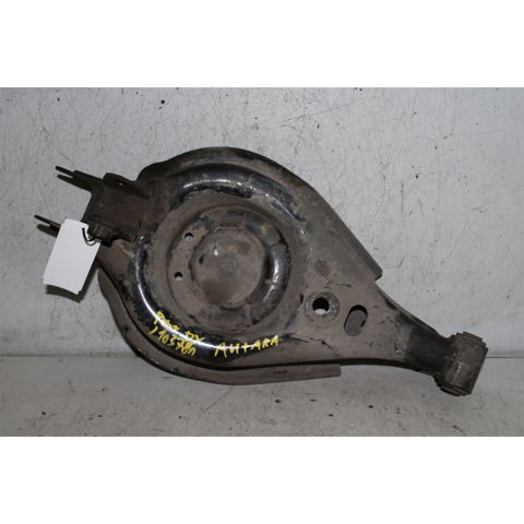 Braço oscilante inferior direito de suspensão traseira 20756282 OPEL