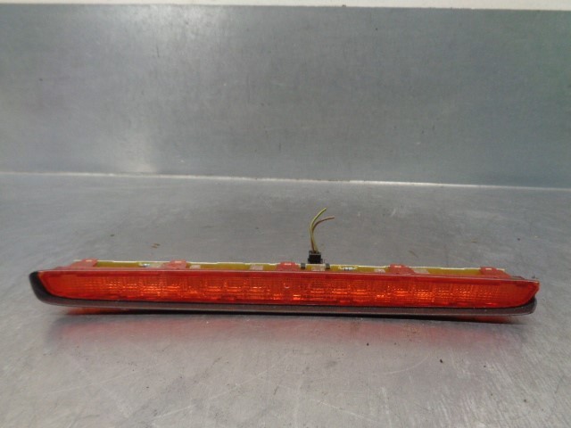 Sinal de parada traseiro adicional 2088200256 MERCEDES