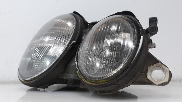 Luz direita 2088200261 MERCEDES